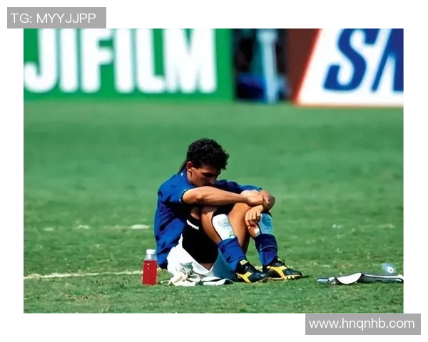 凝固的瞬间闪耀的传奇以足球球星雕像展现永恒荣耀