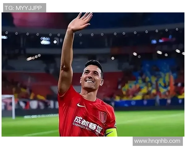 足球巨星双手合十祈祷瞬间展现运动与信仰交织的力量 足球巨星双手合十祈祷瞬间展现运动与信仰交织的力量